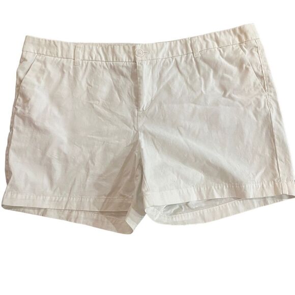 Merona Size 18 White Plus Size Chino Shorts - Picture 1 of 6